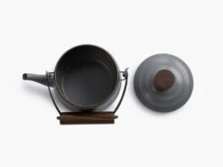 Barebones Geëmailleerde Theepot Donkergrijs -Outdoor Camping Selecteer Winkels 77645 barebones enamel theepot stone grey